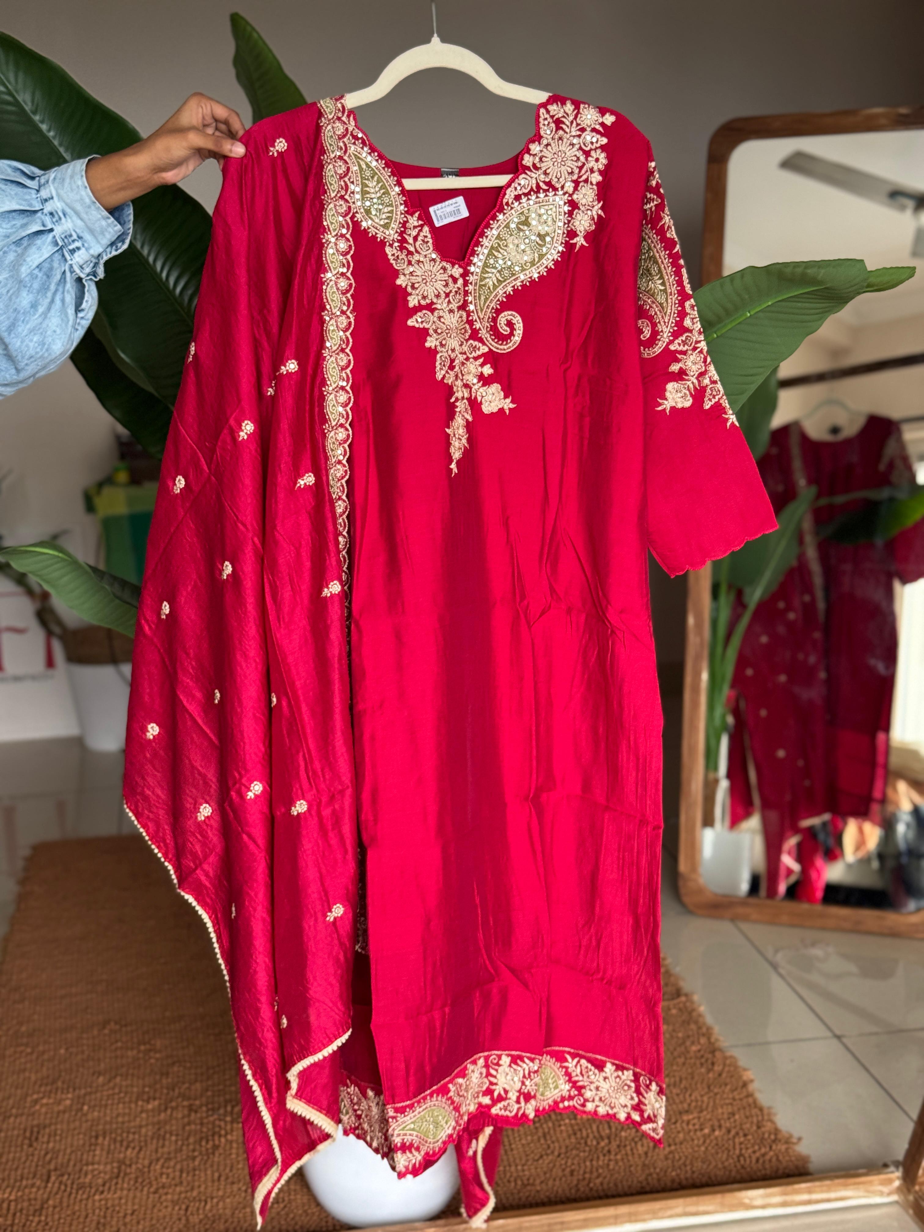 PE26 Bright red mul chanderi