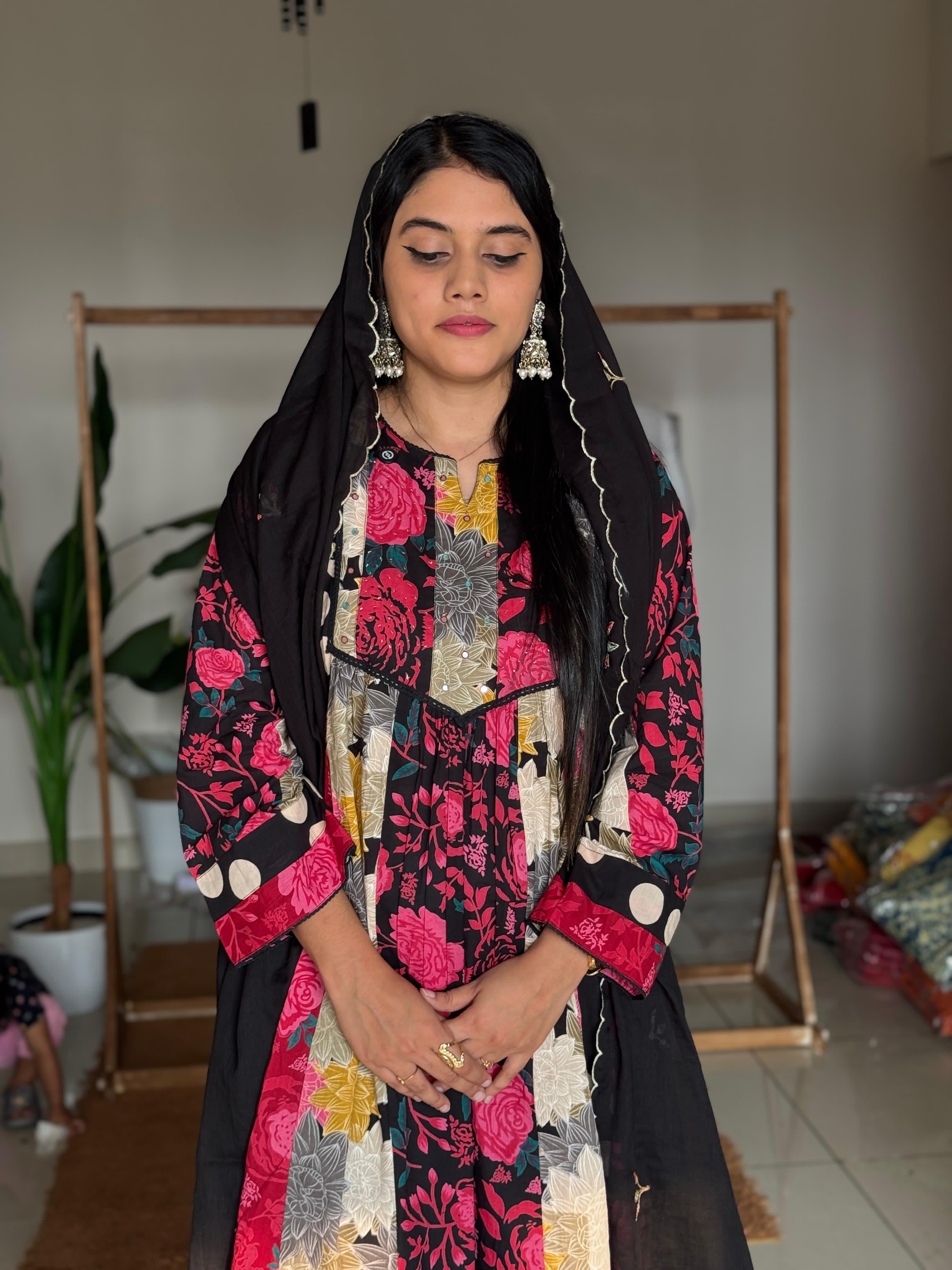 Hifi black pinky world