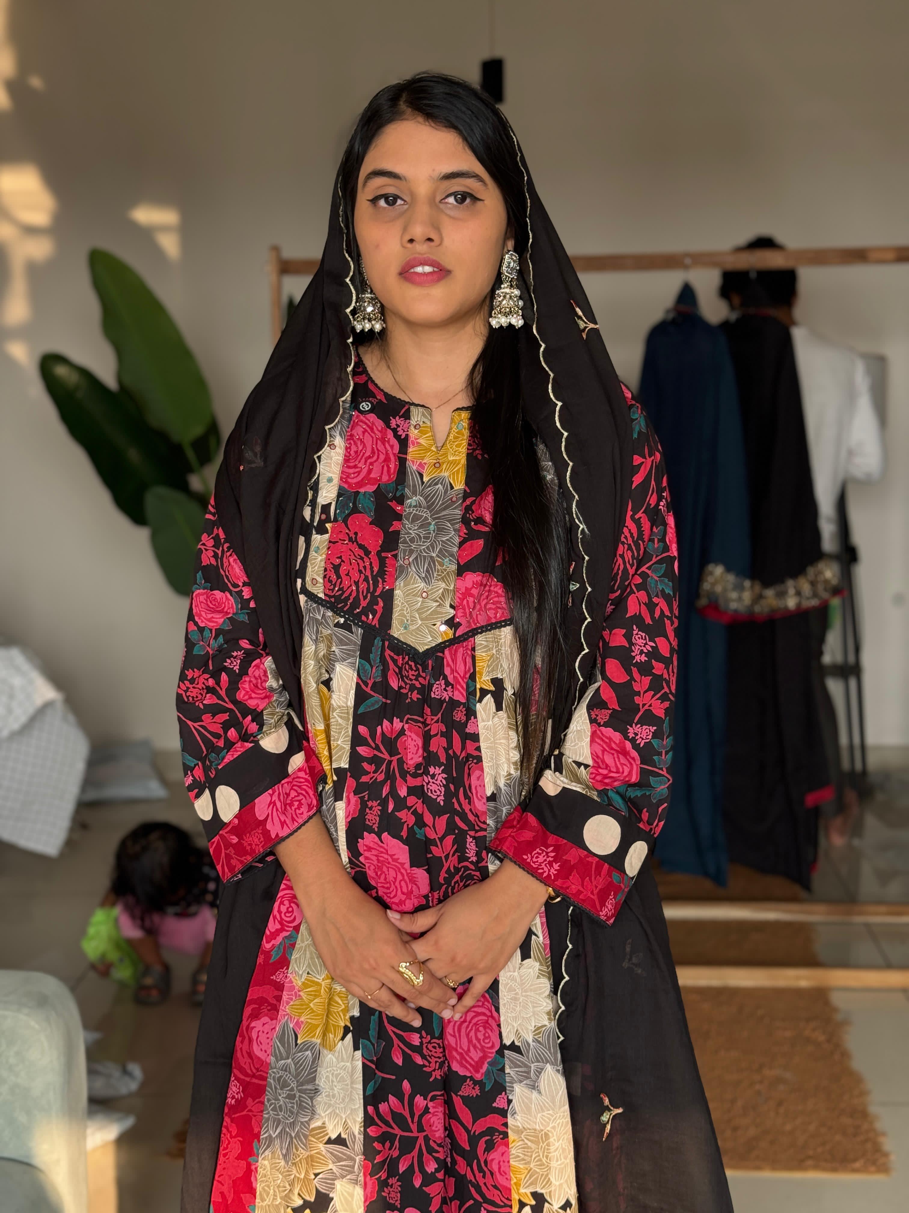 Hifi black pinky world