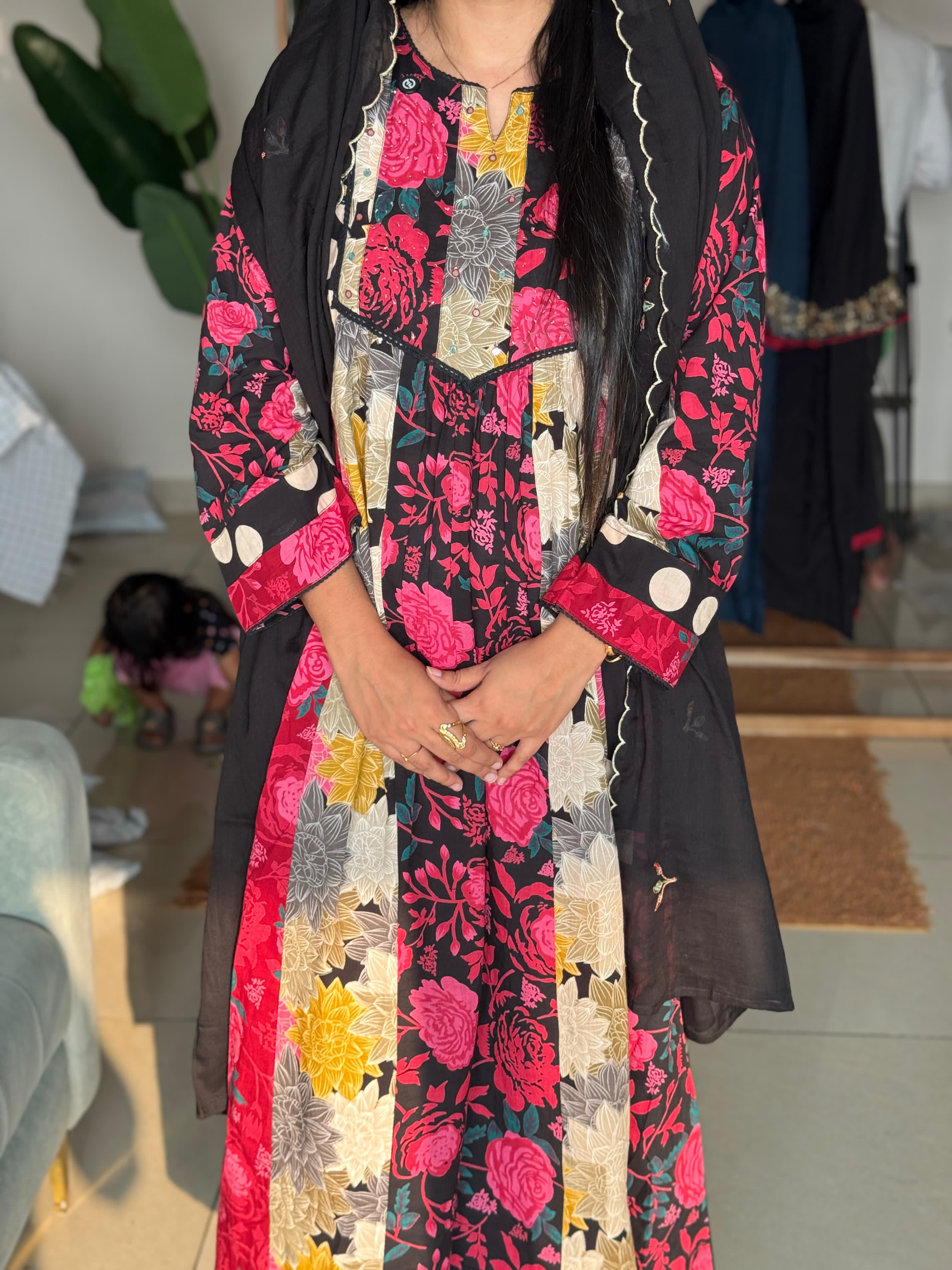 Hifi black pinky world