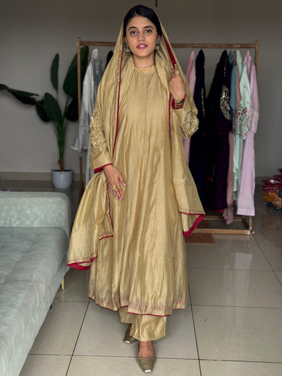 Hifi High Neck Queen