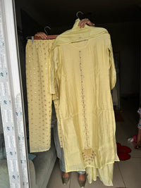 Pastel yellow