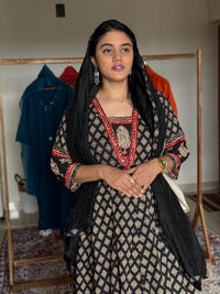 Black ajrakh