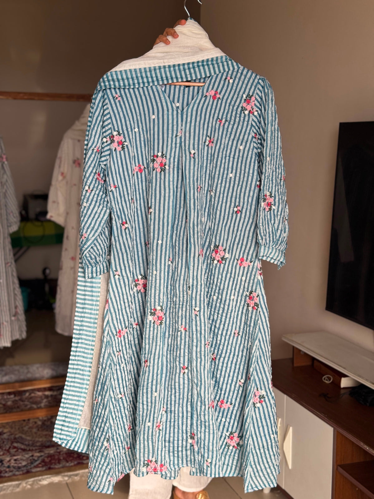 Hifi stripe flora viral drop