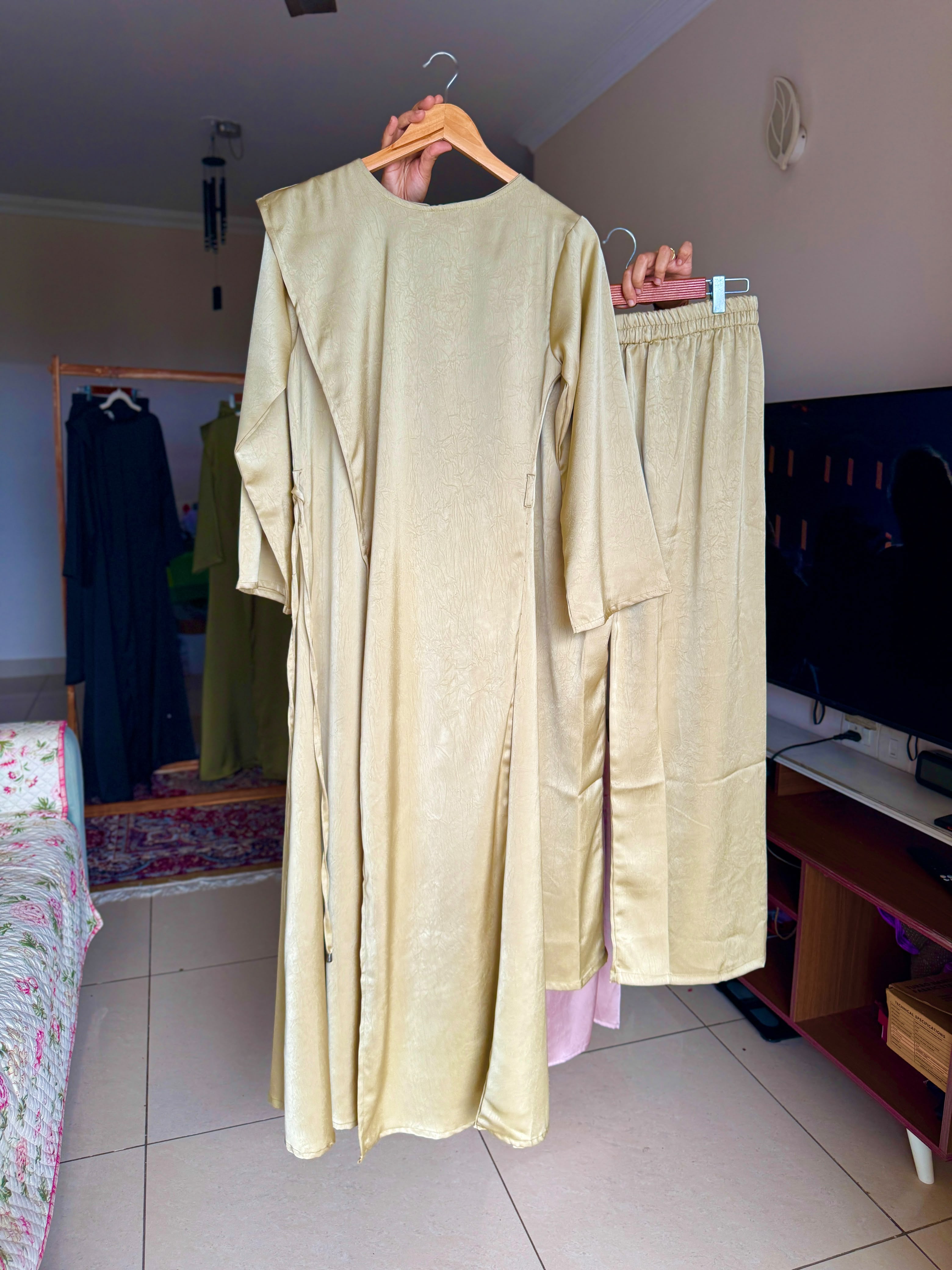 Hifi Arabic Aesthetic Gown Drop