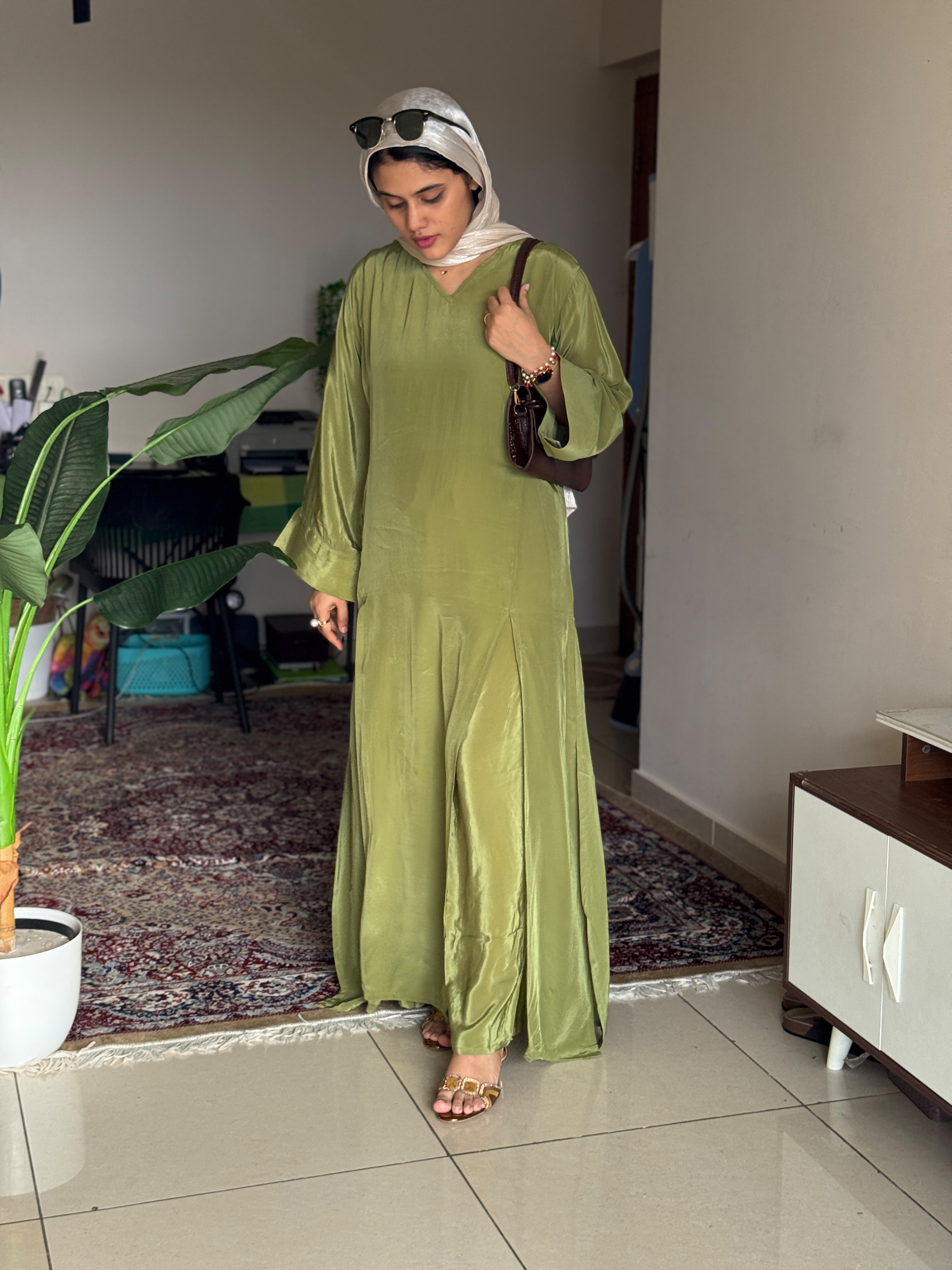 Hifi Front Slit Crepe Cordset