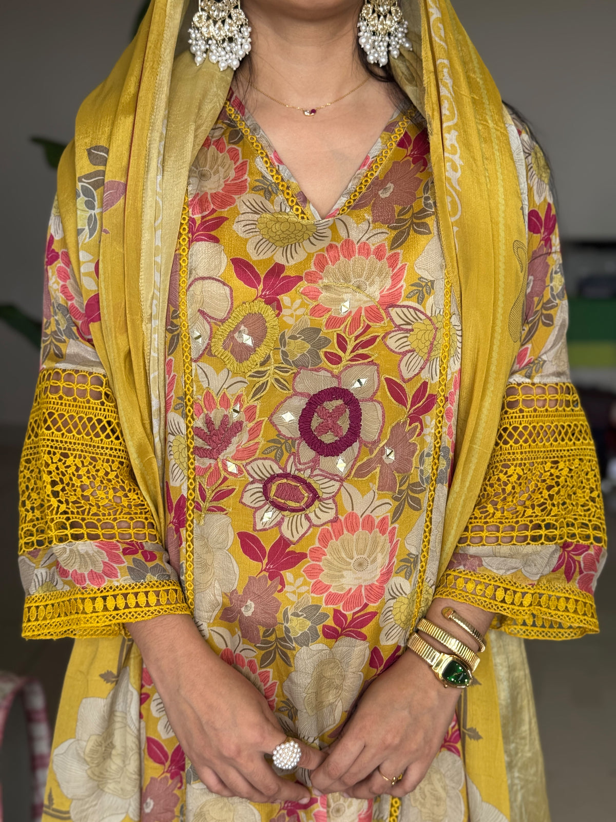 Hifi Pure chinon Crochet Suit