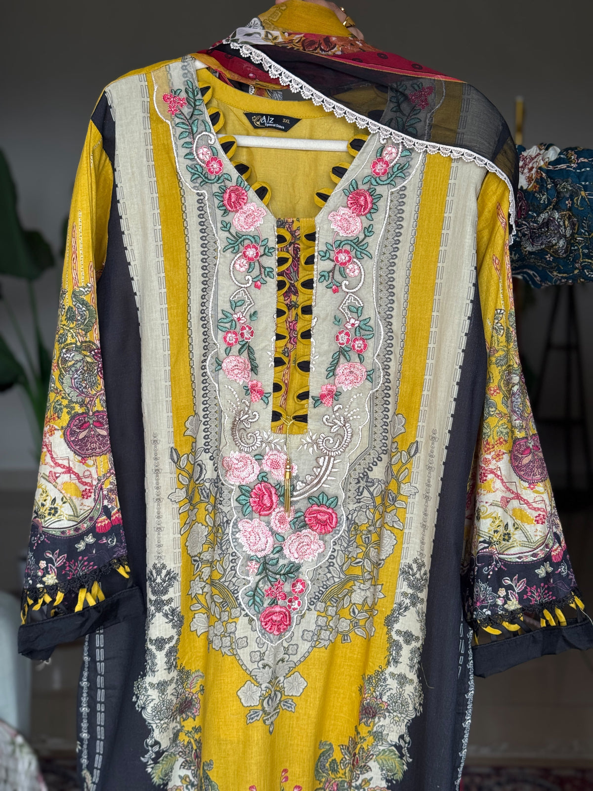 Hifi Stunner Pakistani Suit