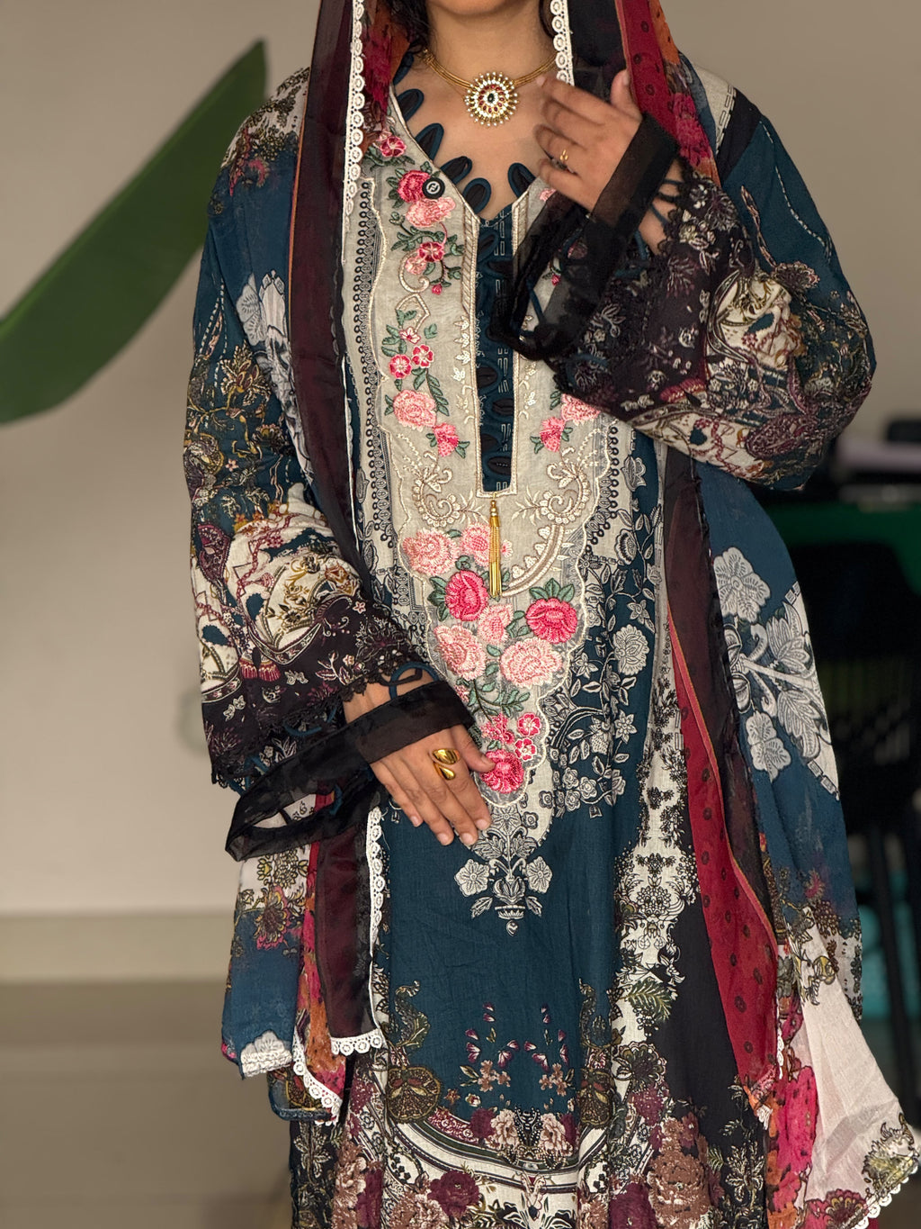 Hifi Stunner Pakistani Suit