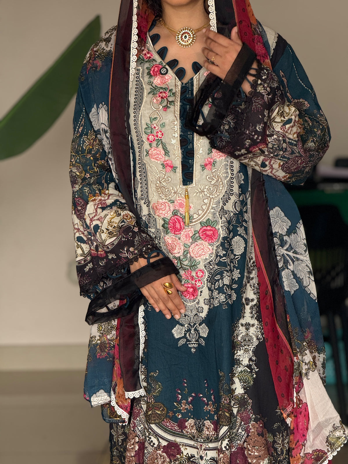 Hifi Stunner Pakistani Suit