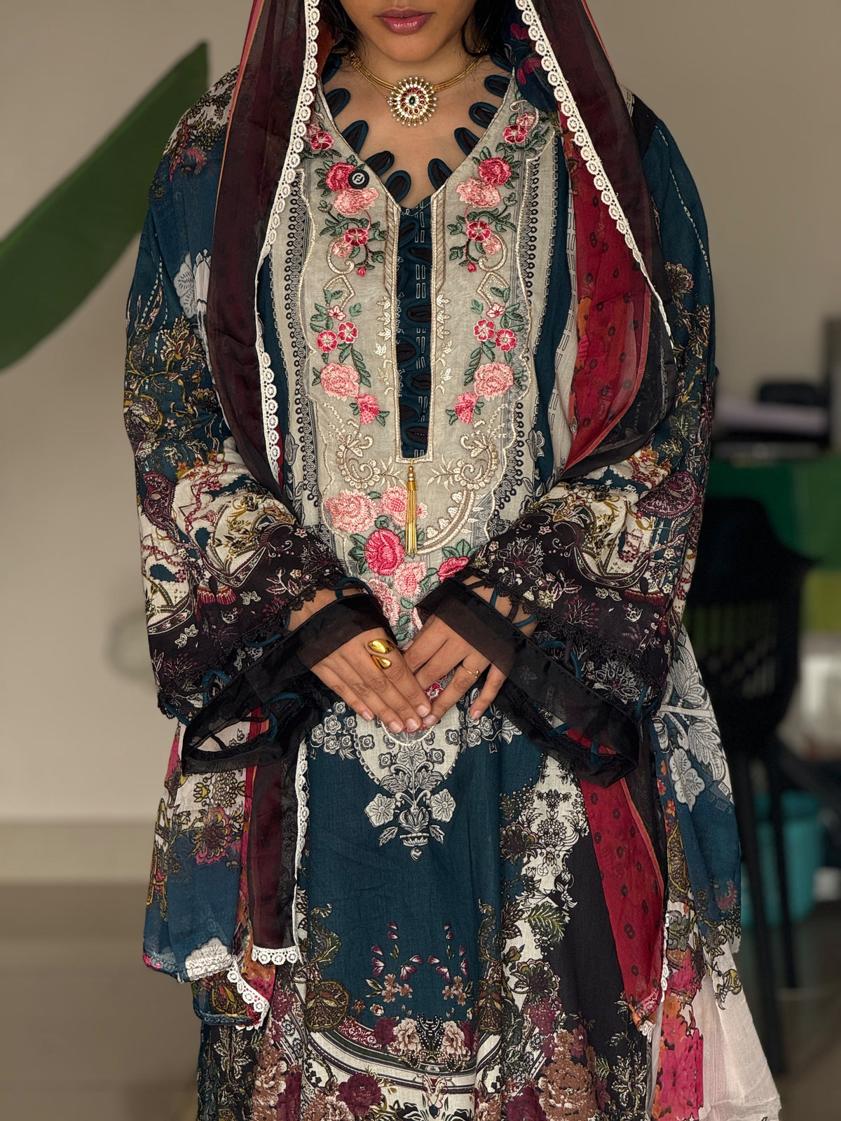 Hifi Stunner Pakistani Suit