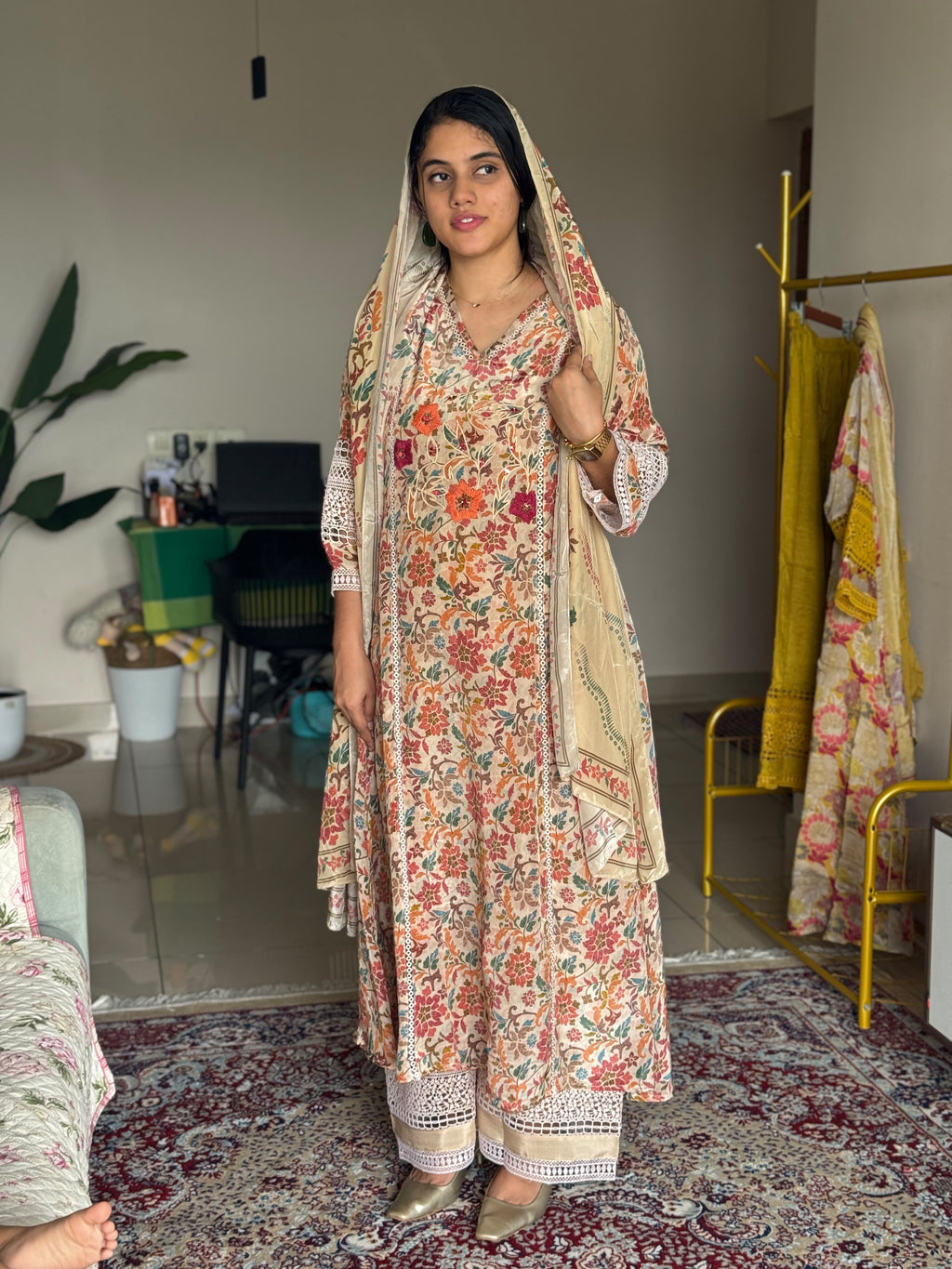 Hifi Pure Crepe Crochet Suit
