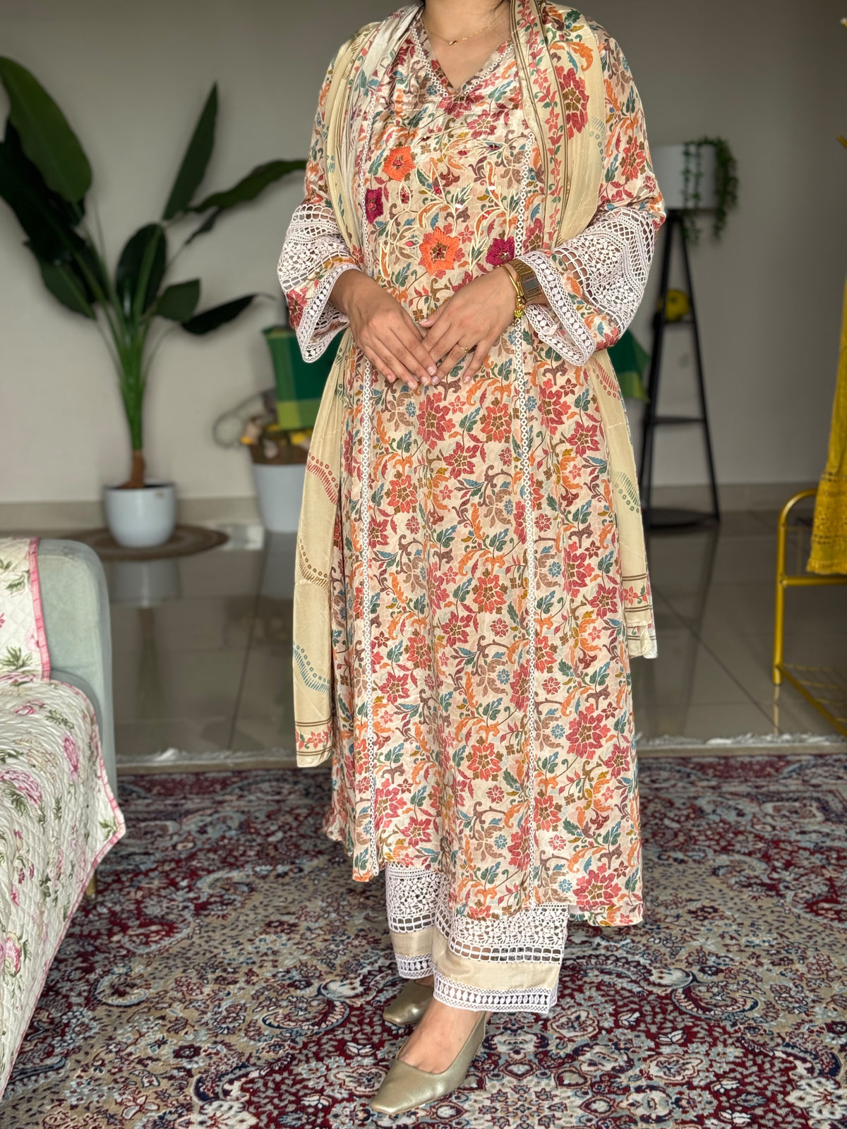 Hifi Pure Crepe Crochet Suit