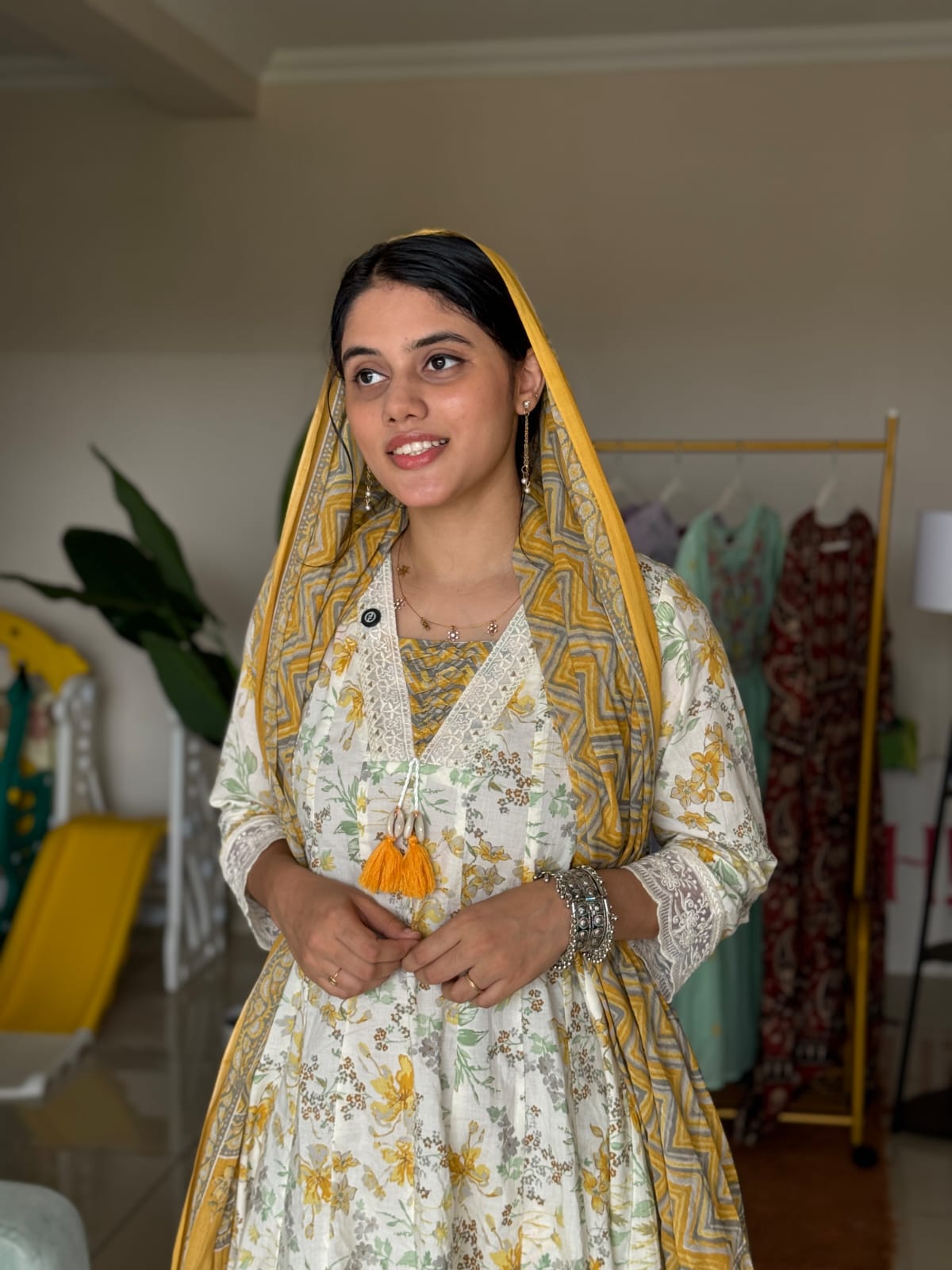 HIFI Ayyanch manchu yellow