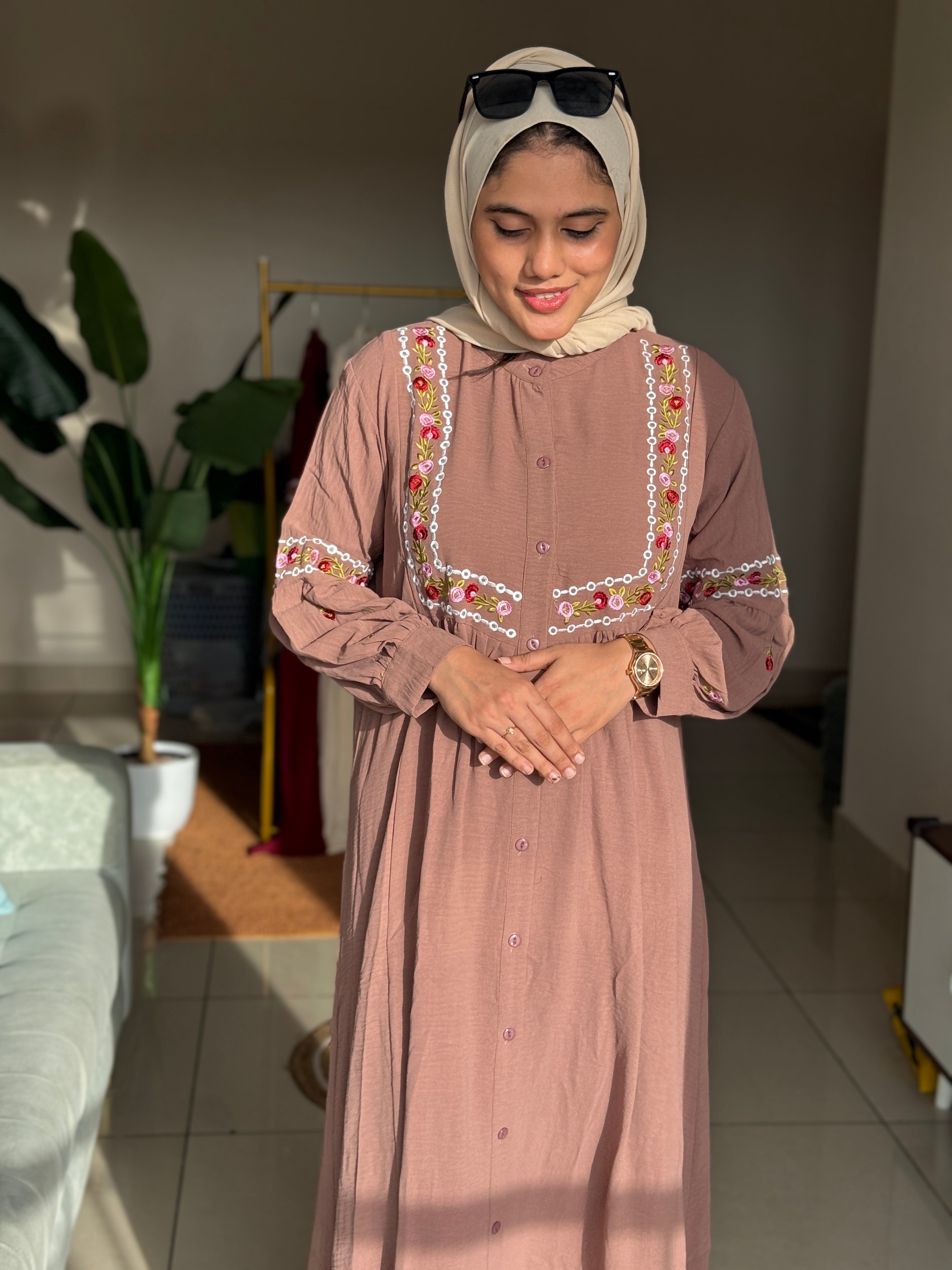 HIFI Kuthiravattam gown