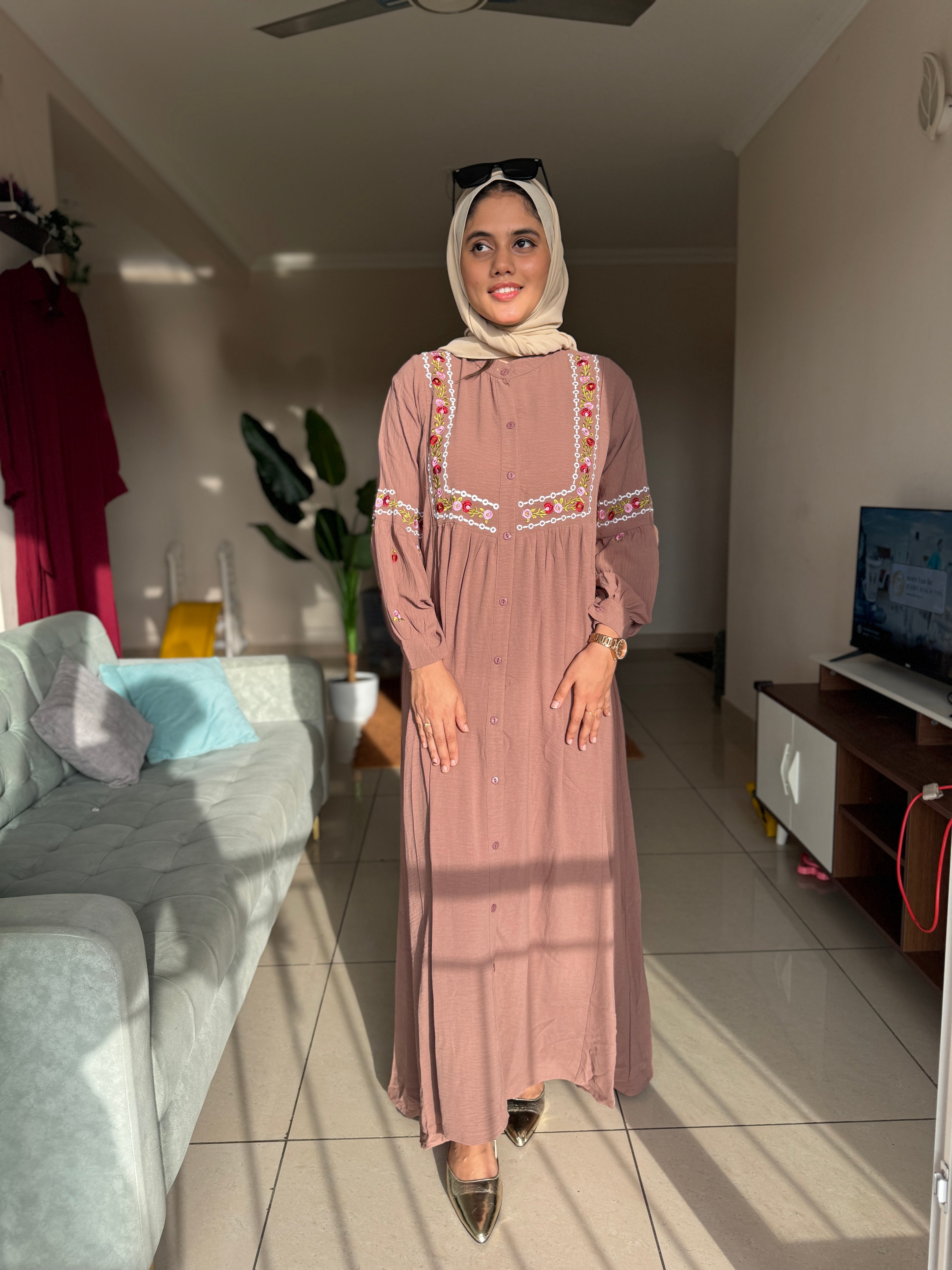 HIFI Kuthiravattam gown