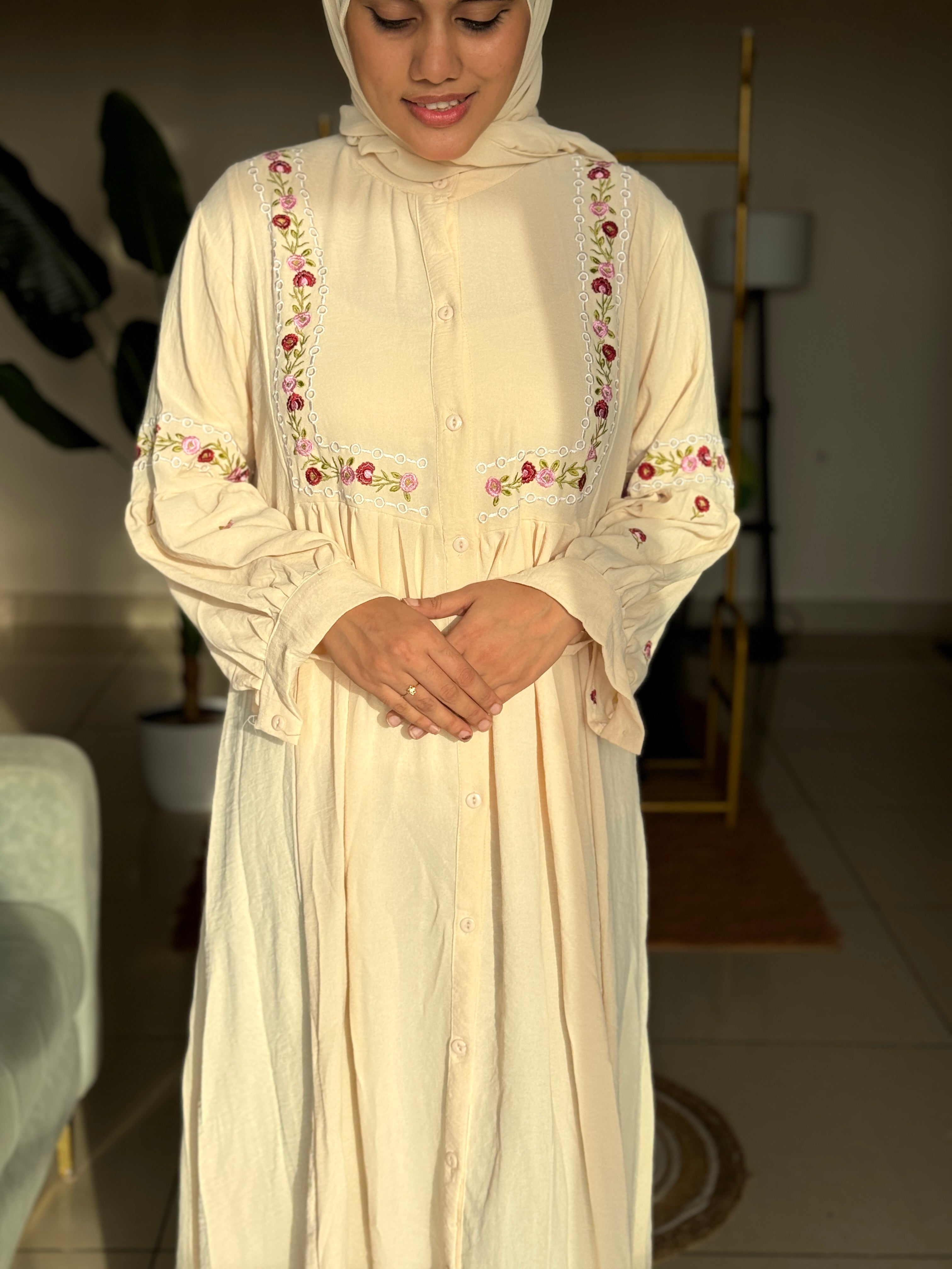 HIFI Kuthiravattam gown