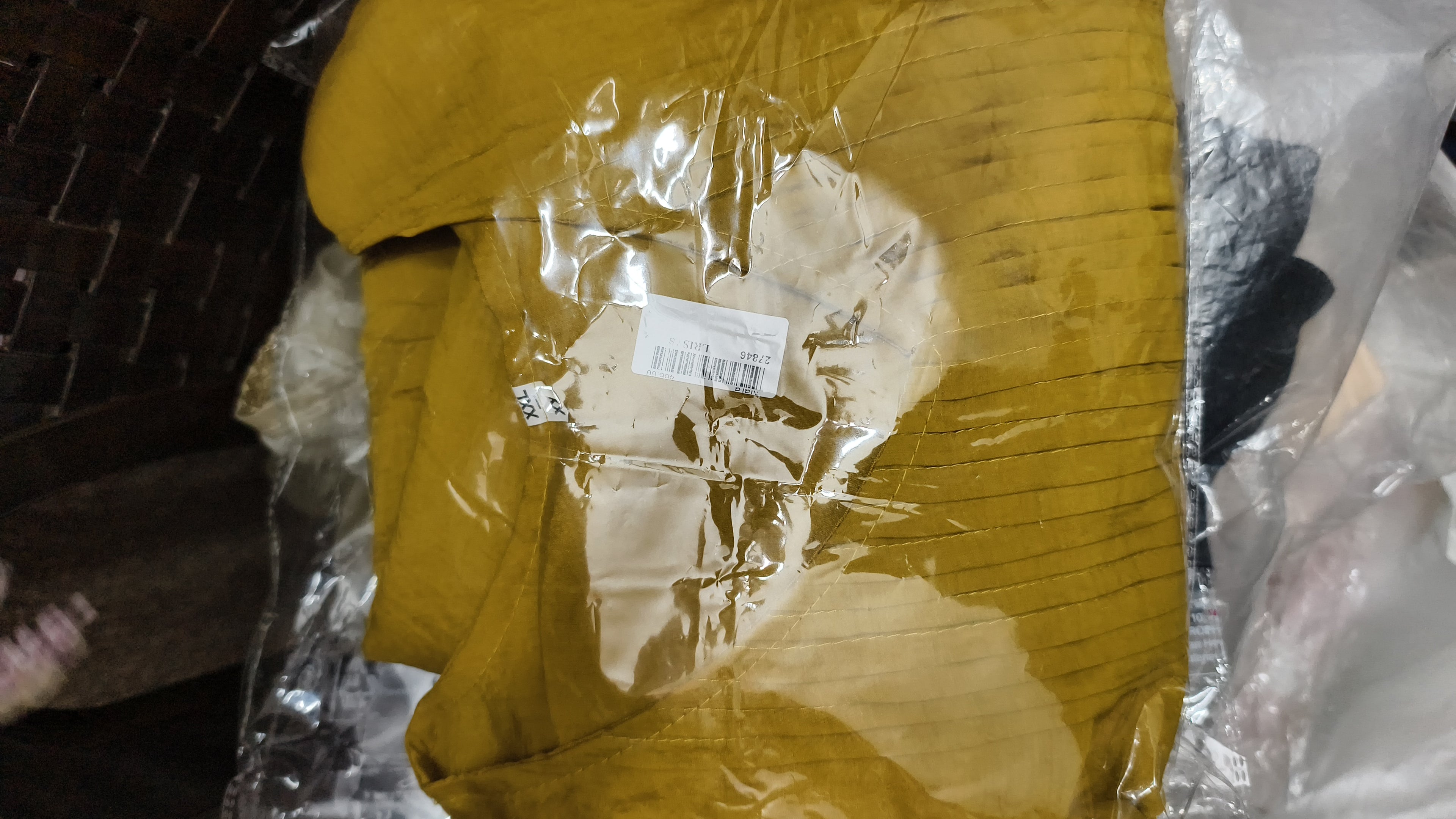Simple yellow drop offer